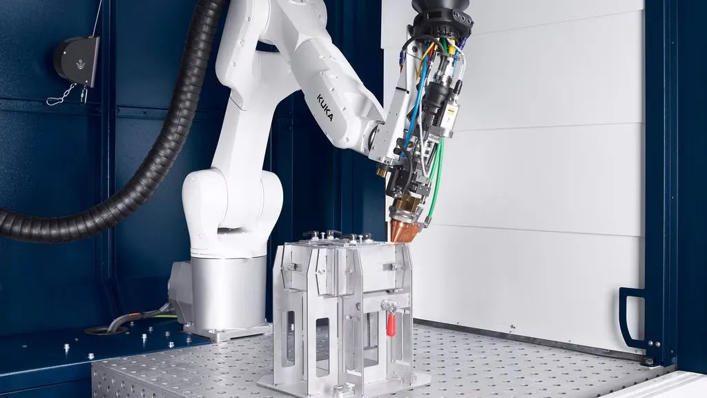 Robot KUKA ứng dụng trong nhà máy thông minh theo tiêu chuẩn