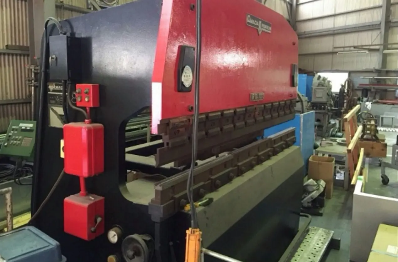 Giá máy chấn tôn cũ