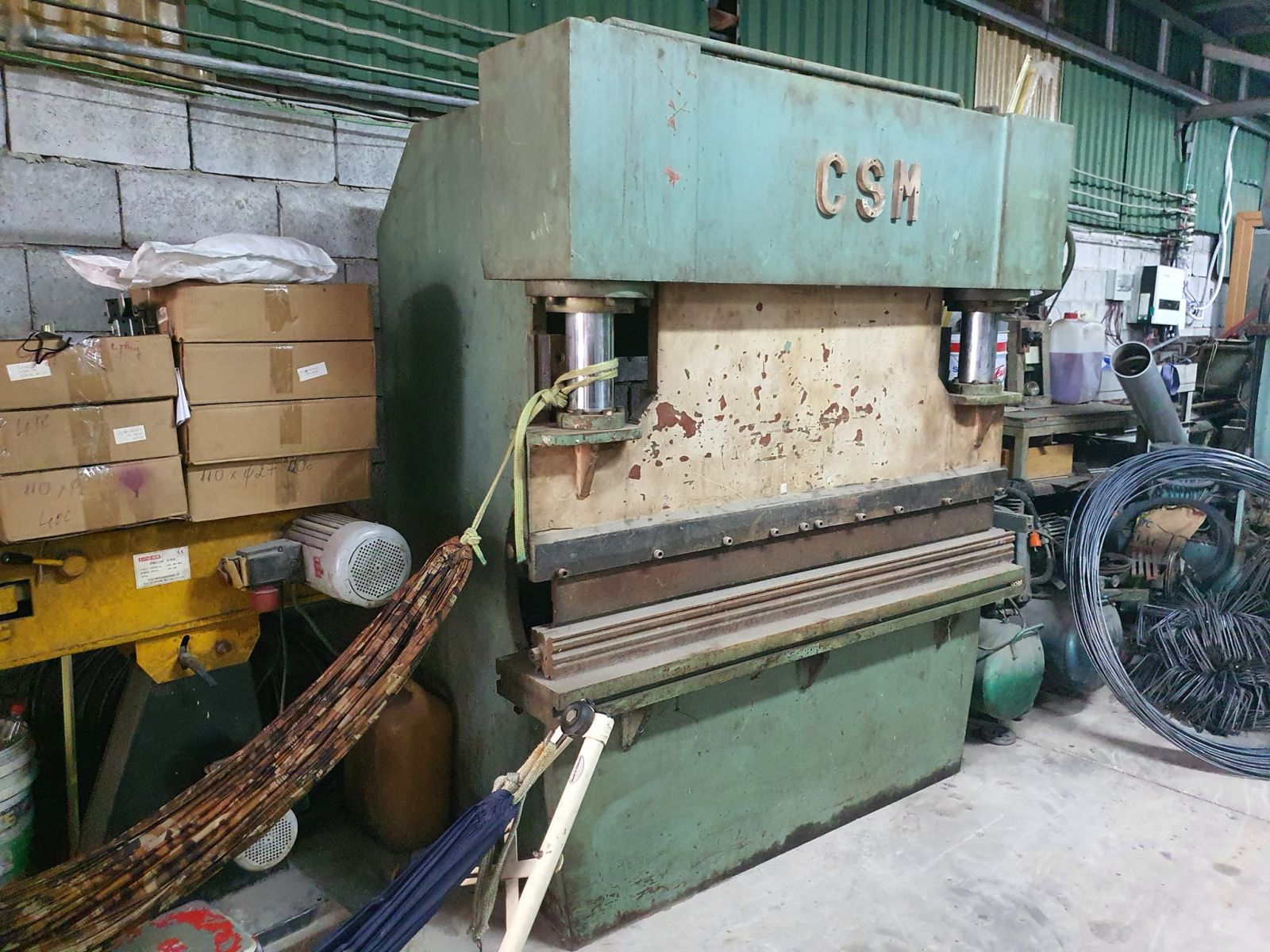 Nên tham khảo kinh nghiệm từ những người đã mua máy chấn cũ trước đó