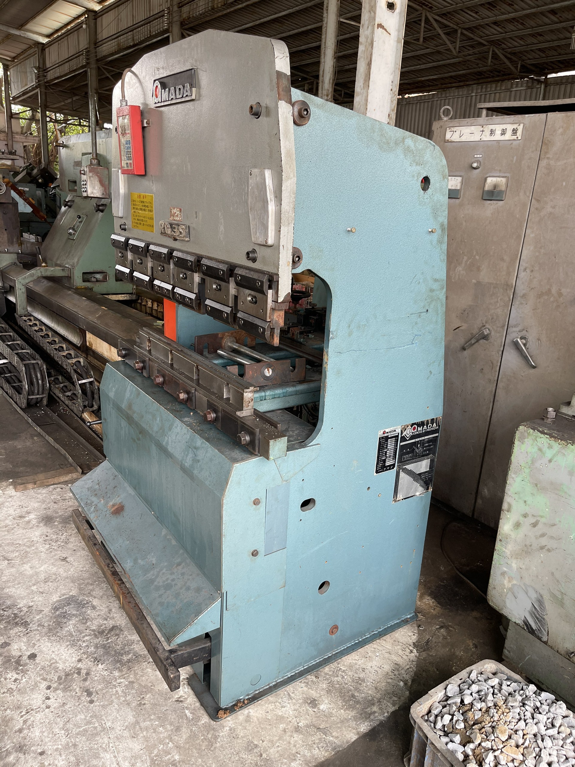 Giá máy chấn cũ tuỳ thuộc vào nhiều yếu tố