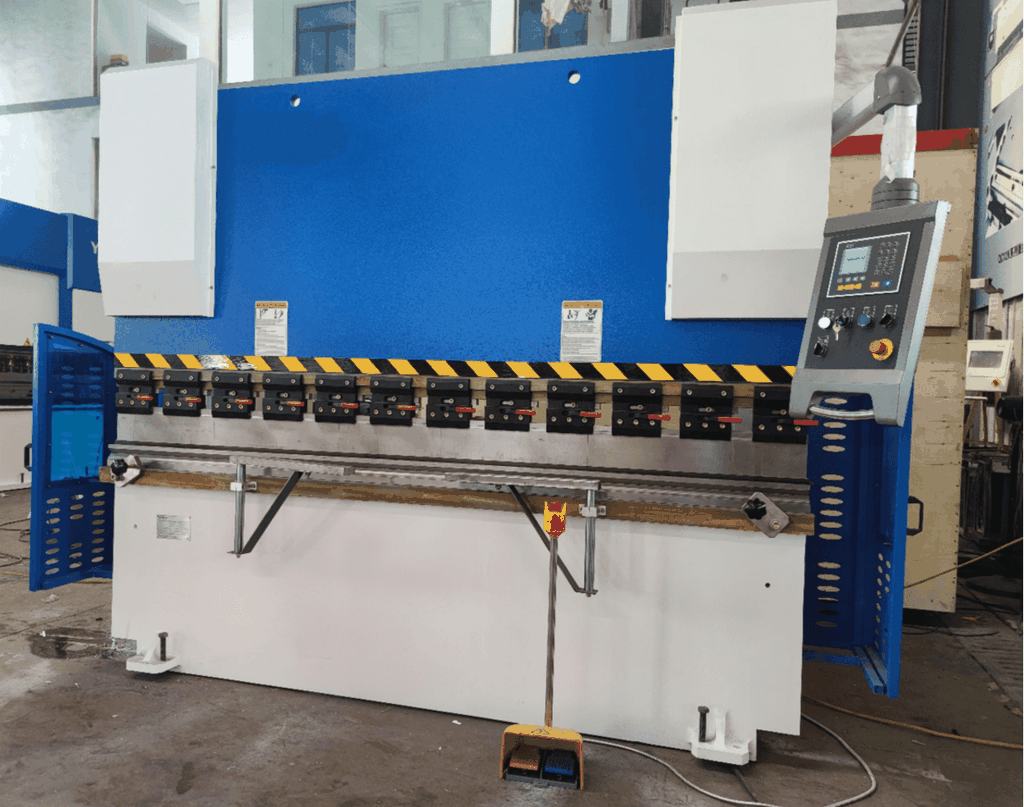 Máy chấn thuỷ lực là thiết bị quan trọng trong sản xuất cơ khí