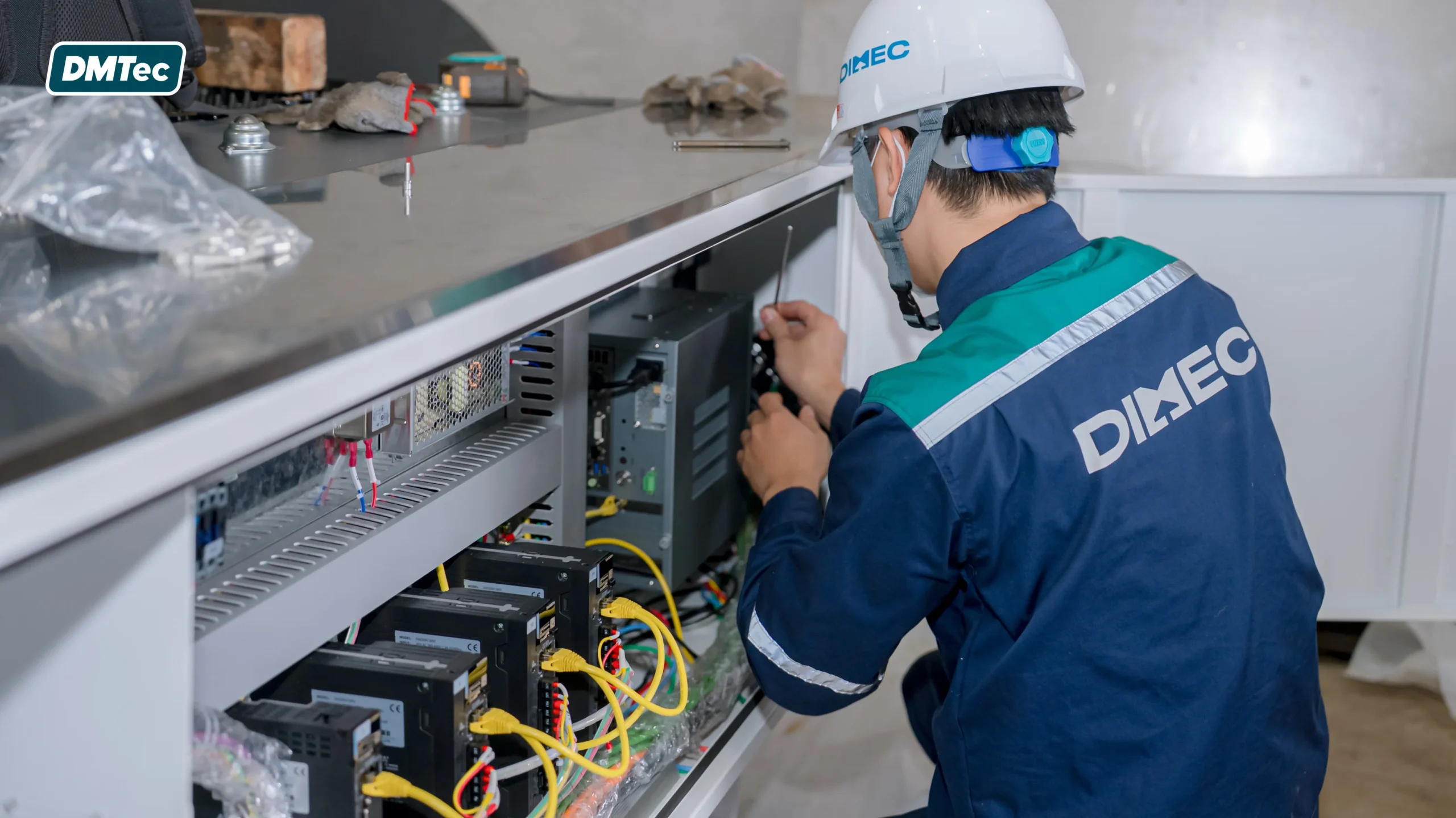 Công ty Cổ phần Dimec luôn sẵn sàng hỗ trợ khách hàng 24/7 Công ty Cổ phần Dimec luôn sẵn sàng hỗ trợ khách hàng 24/7