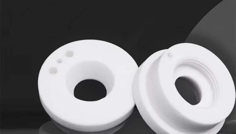 Vòng sứ máy cắt Laser là một linh kiện tiêu hao ảnh hưởng trực tiếp đến hoạt động của máy Vòng sứ máy cắt Laser là một linh kiện tiêu hao ảnh hưởng trực tiếp đến hoạt động của máy