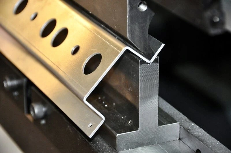 Các kỹ thuật chấn inox phổ biến Các kỹ thuật chấn inox phổ biến