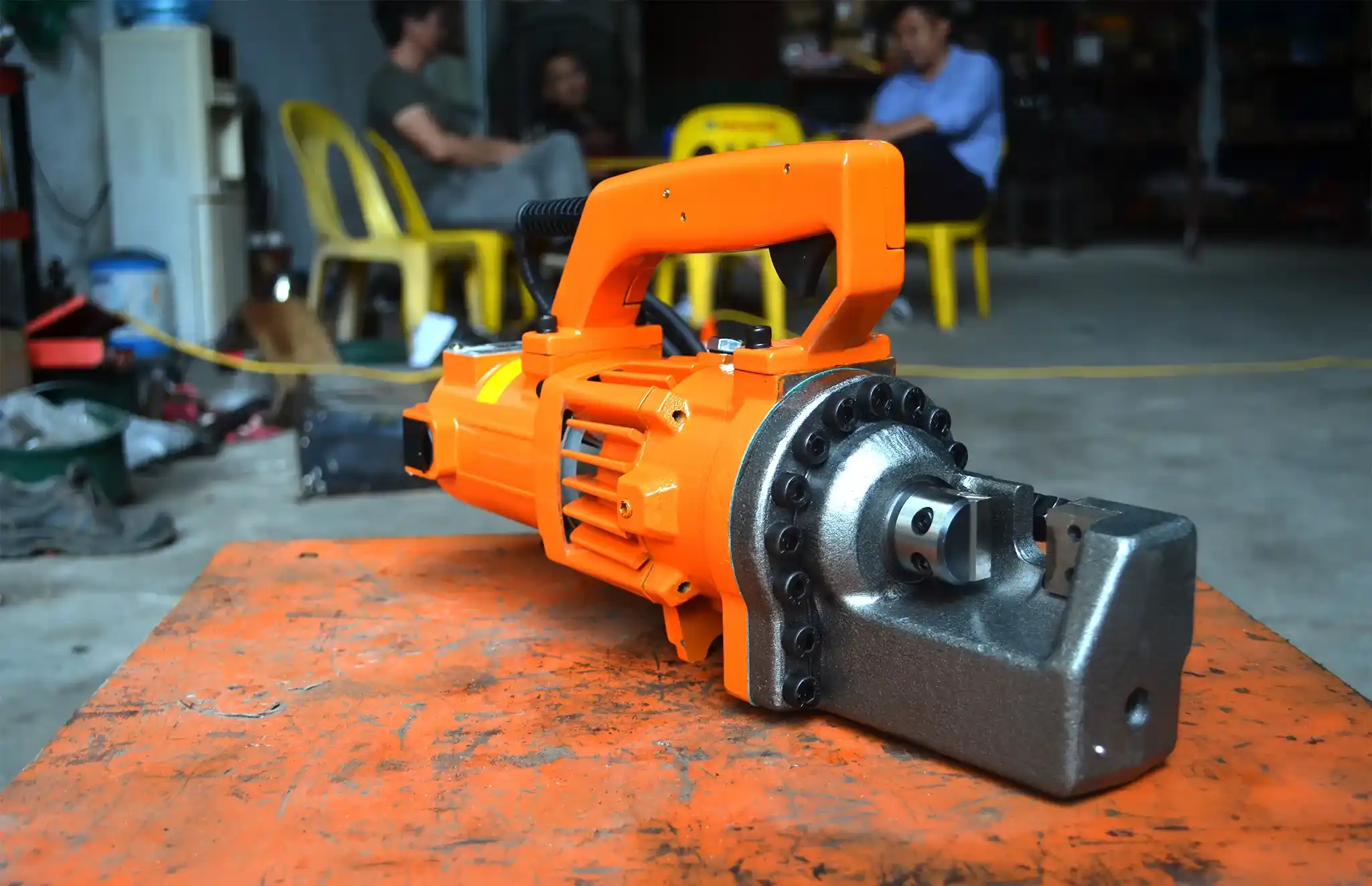 Hình ảnh tổng thể máy cắt sắt thủy lực DIAMOND