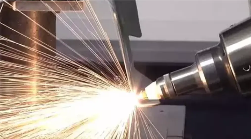 Nhiều yếu tố ảnh hưởng đến giá máy cắt laser fiber mini