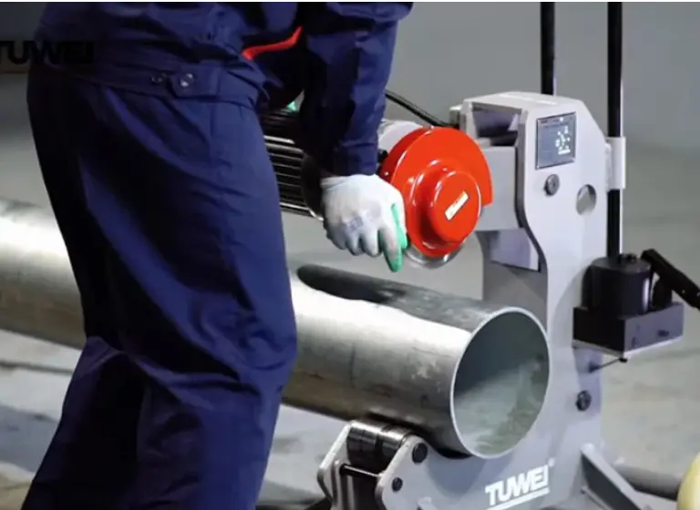 Giá máy cắt ống thủy lực