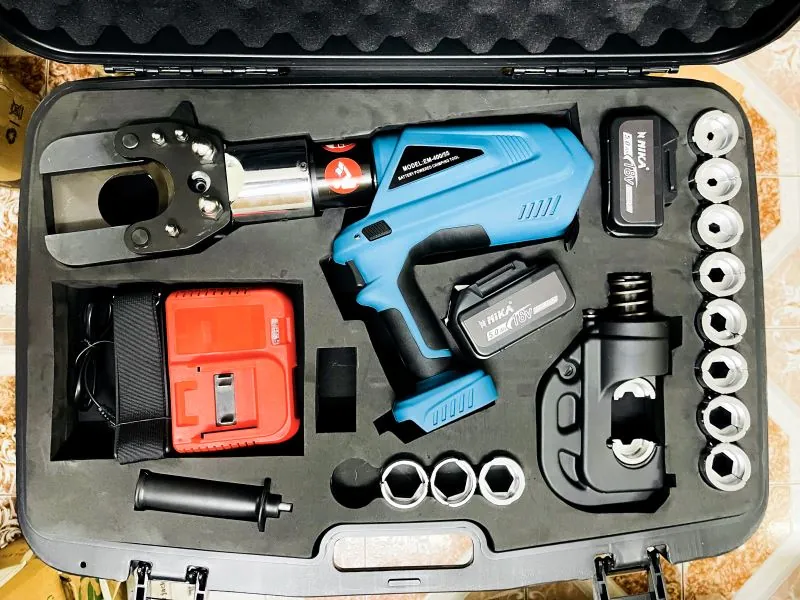 Máy cắt sắt bằng pin nâng cao tính di động và tiện dụng