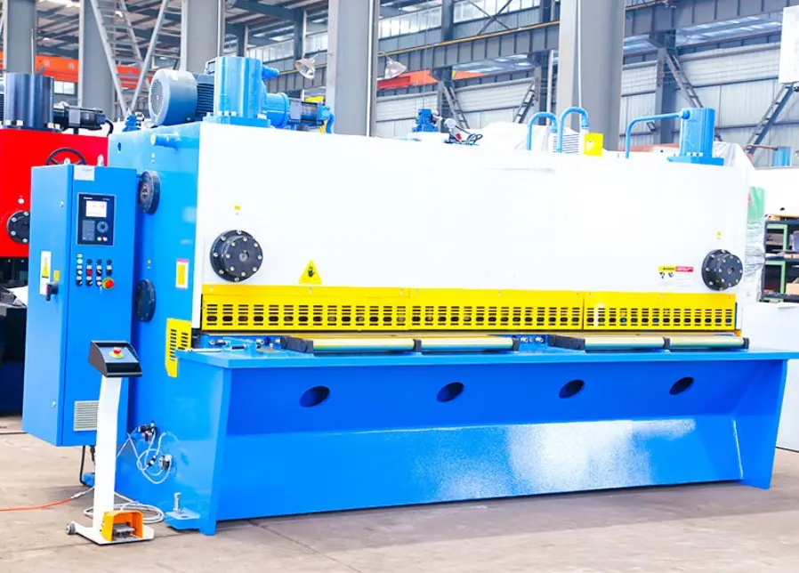 Máy cắt tôn thủy lực công nghiệp