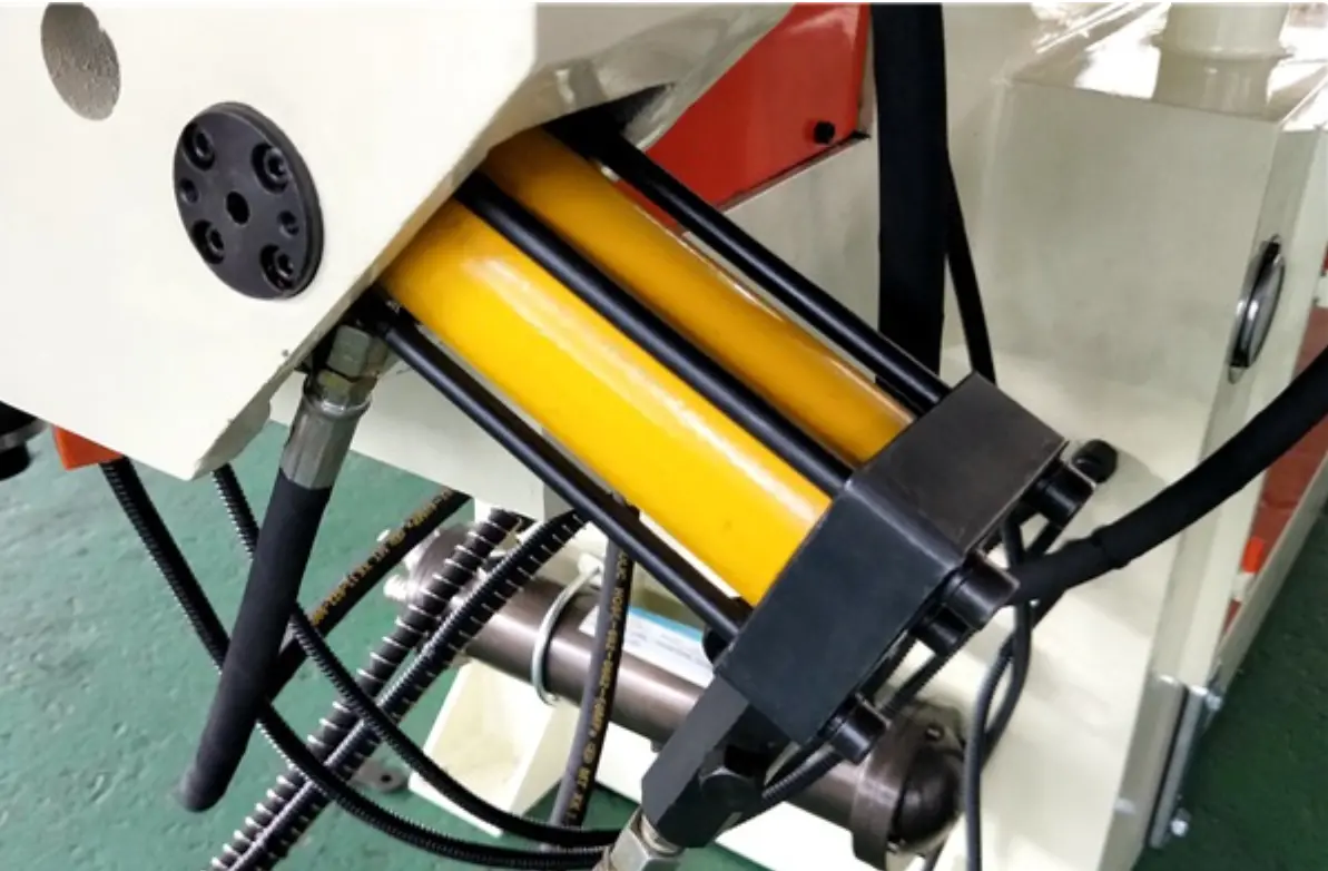 Hệ thống Xilanh của máy uốn sắt thủy lực