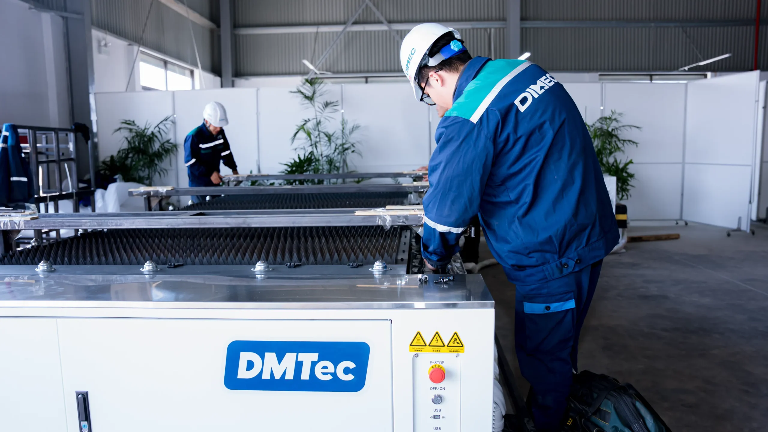 DMTec Không bán máy bãi – bàn giao giải pháp vận hành