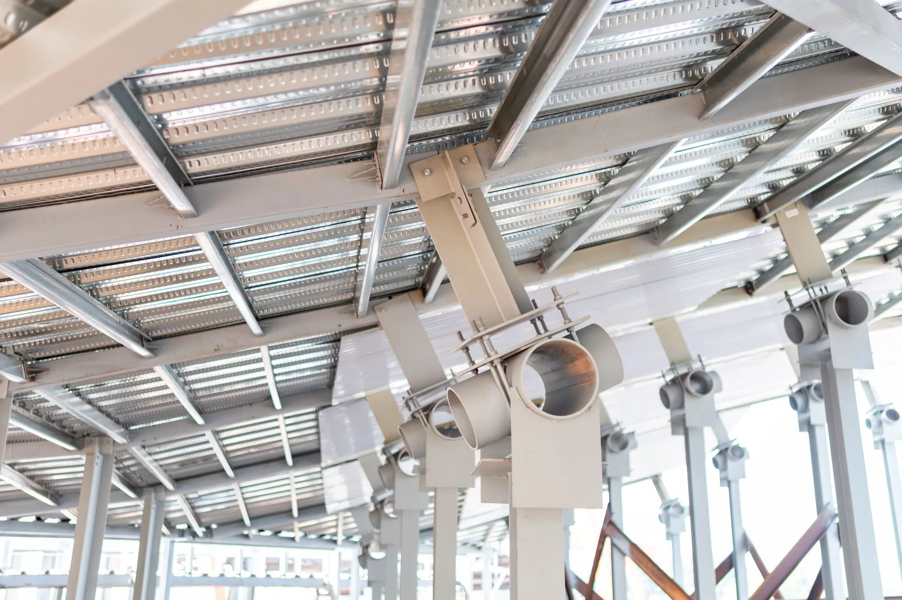 Máy cắt laser sợi quang trong gia công kết cấu thép