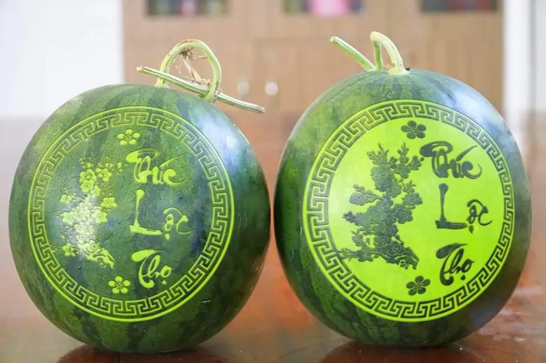 Máy khắc laser dưa hấu khắc nhanh, không làm hỏng ruột quả