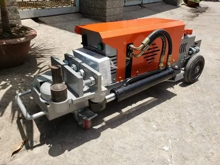 Máy cắt uốn thủy lực 2 đầu 25mm chất lượng cao