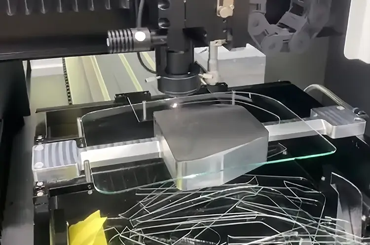 Ứng dụng công nghệ cắt kính laser trong nhiều ngành công nghiệp Ứng dụng công nghệ cắt kính laser trong nhiều ngành công nghiệp