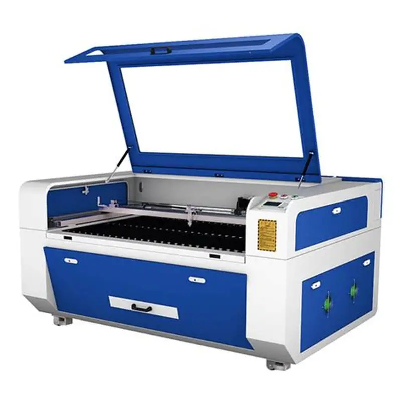 Tia laser siêu nhỏ đang quét tạo hình và bế demi chính xác tuyệt đối trên bề mặt giấy dán của máy cắt laser decal Tia laser siêu nhỏ đang quét tạo hình và bế demi chính xác tuyệt đối trên bề mặt giấy dán của máy cắt laser decal